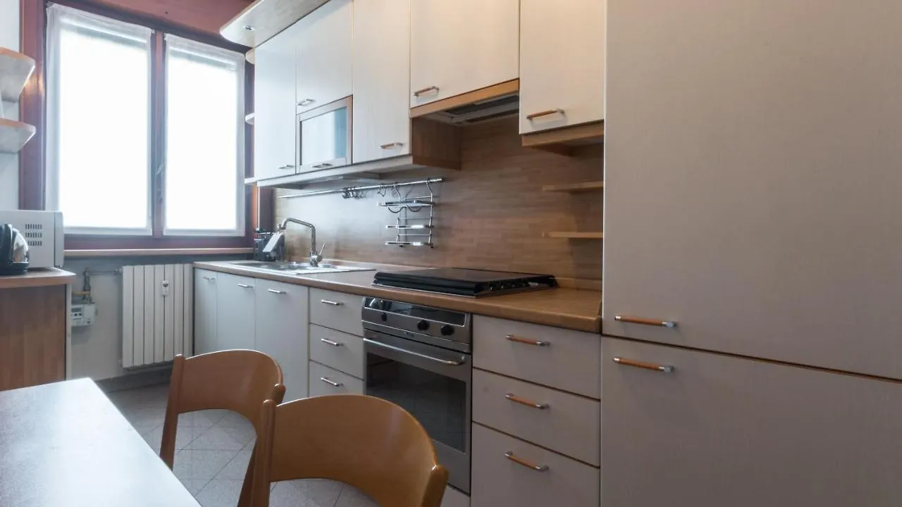 Italianway - Valtellina 58 Apartman Milánó 0*,  Olaszország